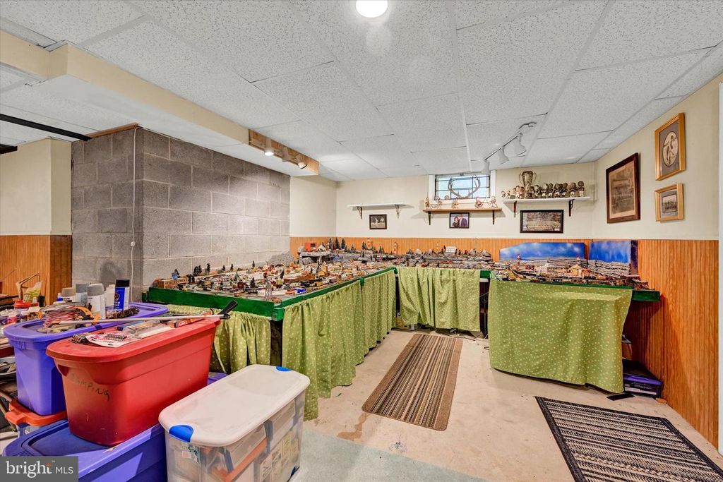 Image 33 of property listing at 3213 GREEN RD, White Hall, MD 21161