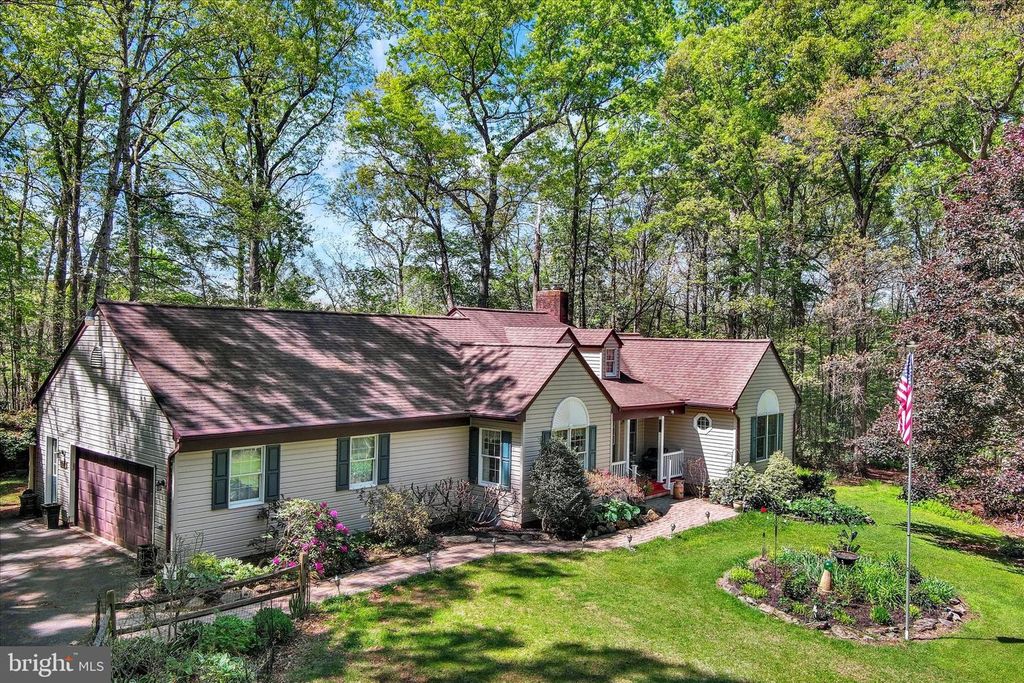 Image 44 of property listing at 3213 GREEN RD, White Hall, MD 21161
