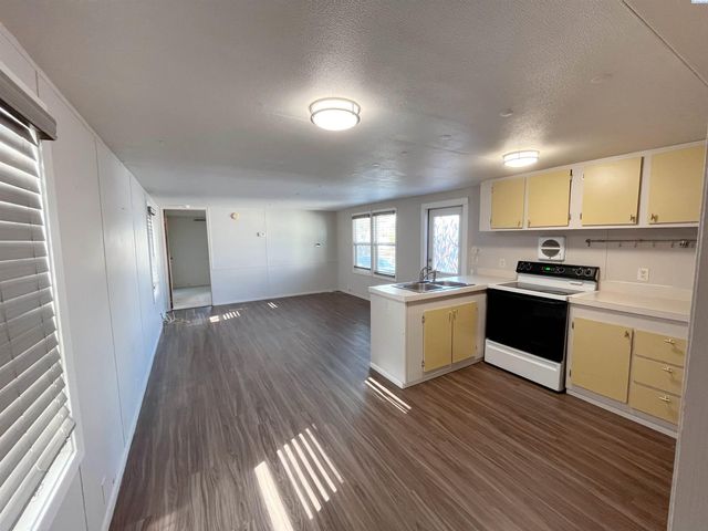 312 NW Parkwest Dr, Pullman, WA 99163