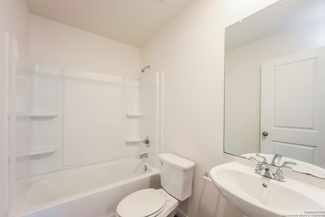 3318 Martin Luther King, San Antonio, TX 78220