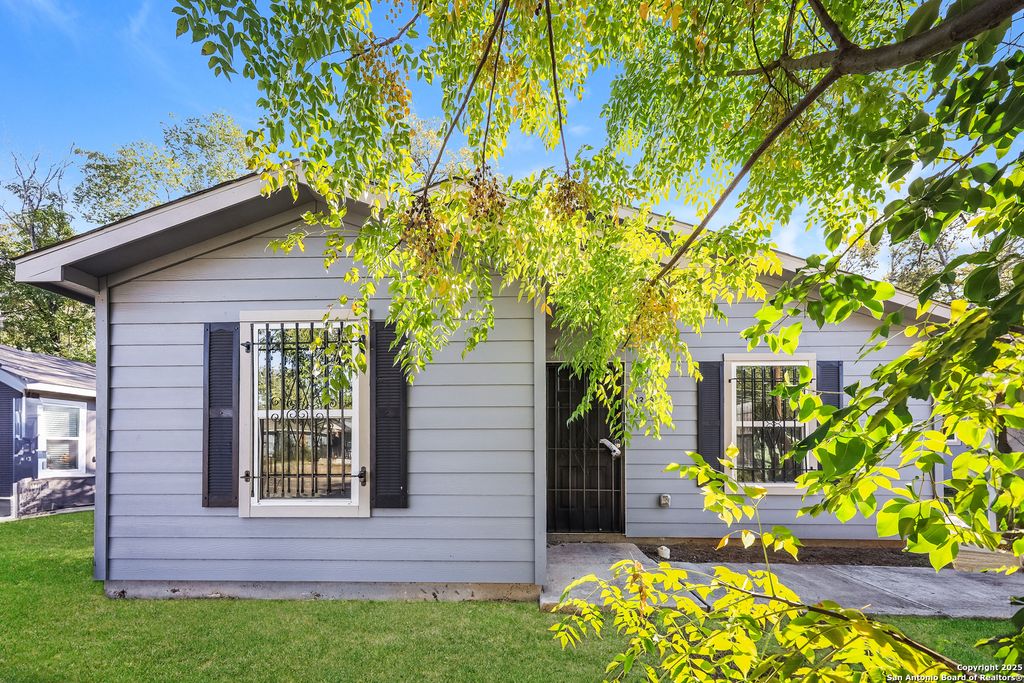 3318 Martin Luther King, San Antonio, TX 78220