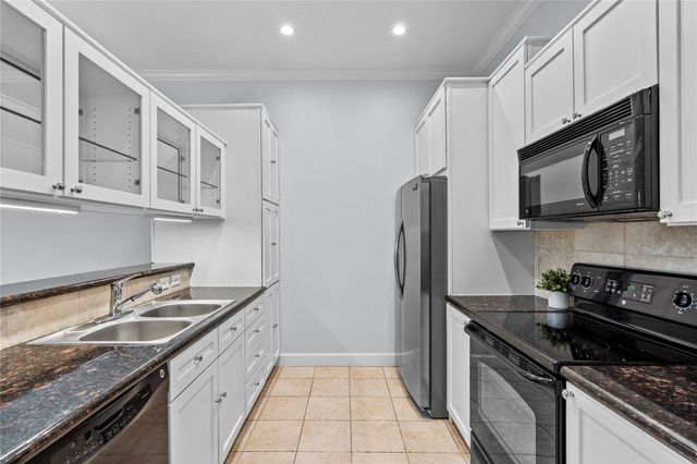 1900 Genesee Street 203, Houston, TX 77006