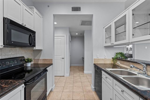 1900 Genesee Street 203, Houston, TX 77006