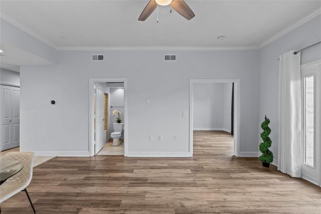 1900 Genesee Street 203, Houston, TX 77006