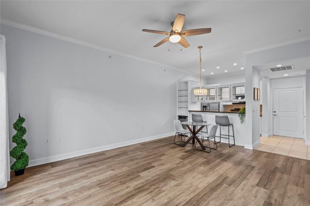 1900 Genesee Street 203, Houston, TX 77006