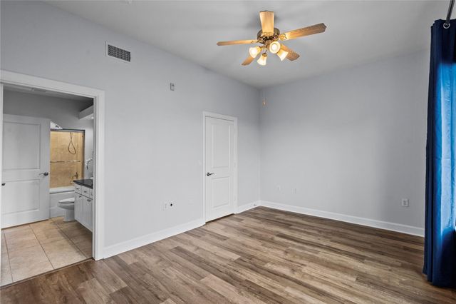 1900 Genesee Street 203, Houston, TX 77006