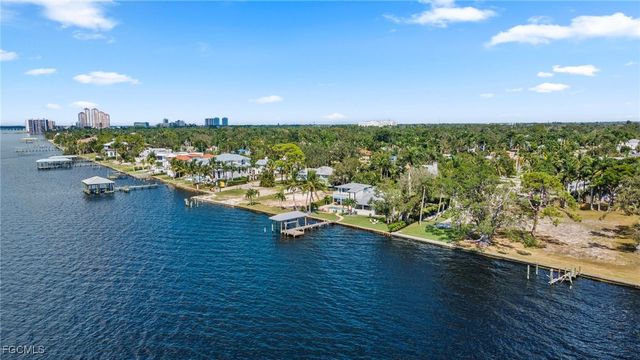 1209 Coconut DR, Fort Myers, FL 33901