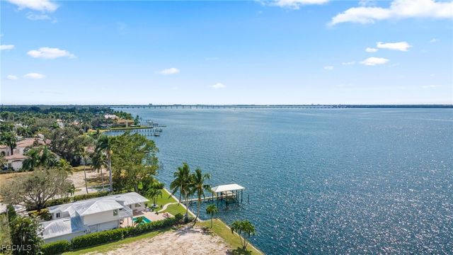 1209 Coconut DR, Fort Myers, FL 33901