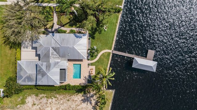 1209 Coconut DR, Fort Myers, FL 33901