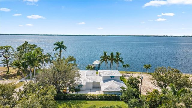 1209 Coconut DR, Fort Myers, FL 33901