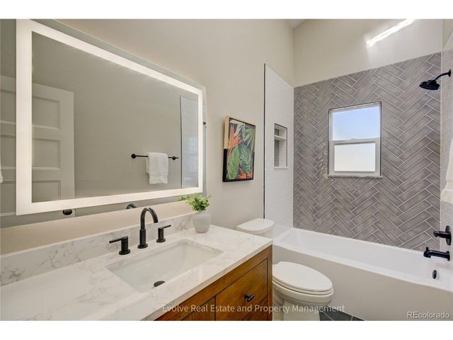 1076 S Leyden St, Denver, CO 80224