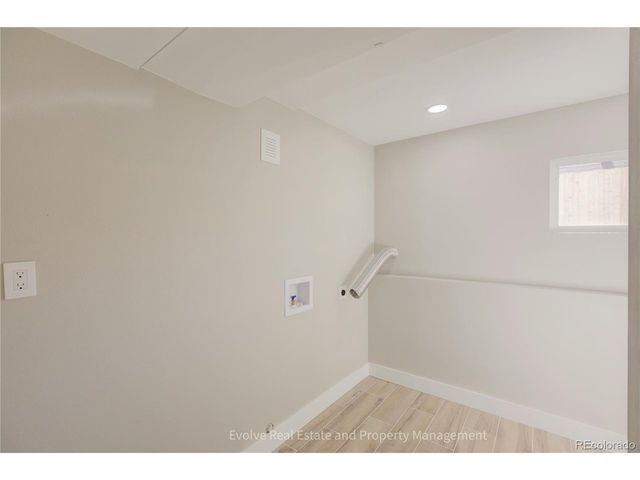 1076 S Leyden St, Denver, CO 80224