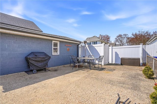 353 High Street, Cumberland, RI 02864