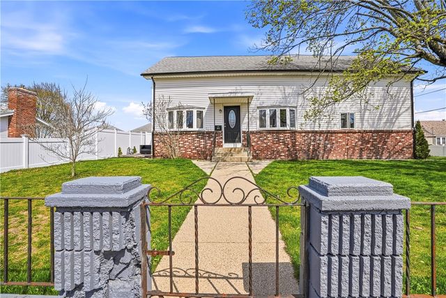 353 High Street, Cumberland, RI 02864