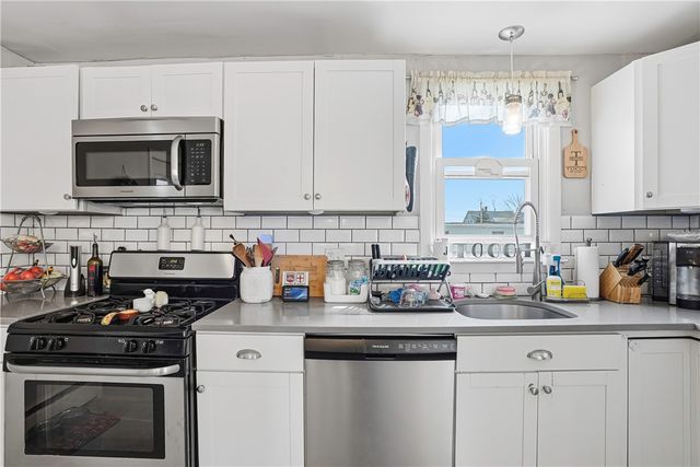 353 High Street, Cumberland, RI 02864