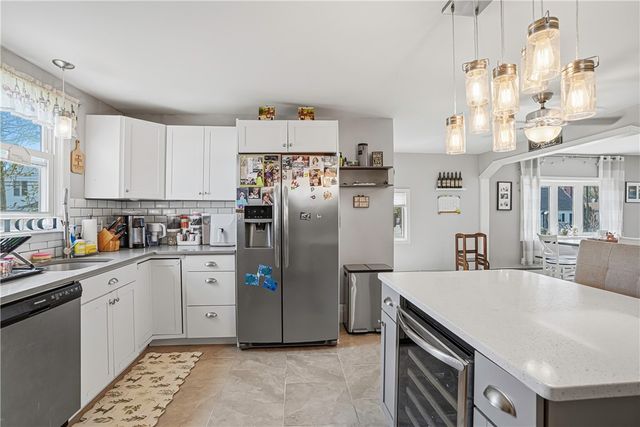 353 High Street, Cumberland, RI 02864