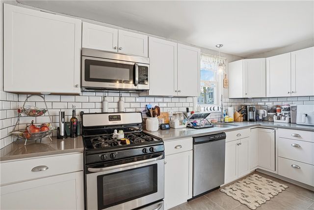 353 High Street, Cumberland, RI 02864