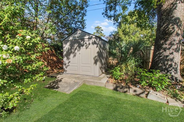 712 Columbus Drive, Savannah, GA 31405