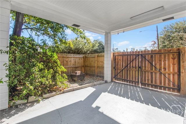 712 Columbus Drive, Savannah, GA 31405