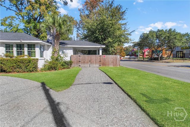 712 Columbus Drive, Savannah, GA 31405