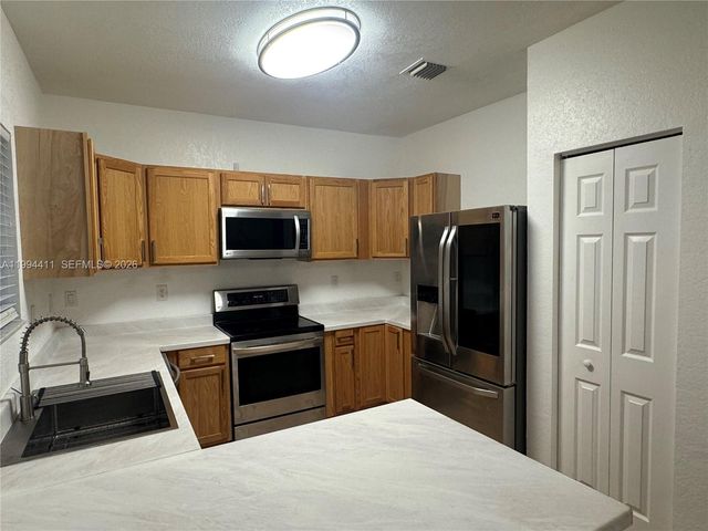 22569 SW 89th Pl, Cutler Bay, FL 33190