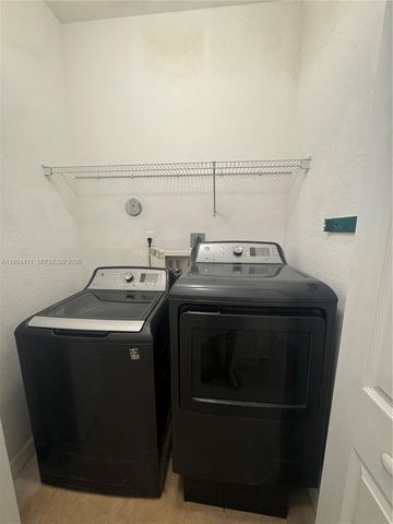 22569 SW 89th Pl, Cutler Bay, FL 33190