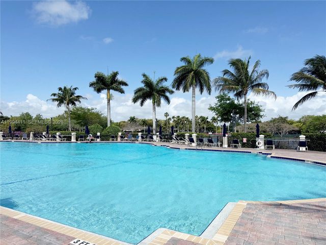 22569 SW 89th Pl, Cutler Bay, FL 33190