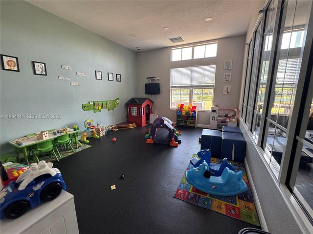 22569 SW 89th Pl, Cutler Bay, FL 33190