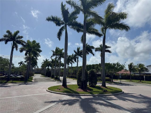 22569 SW 89th Pl, Cutler Bay, FL 33190