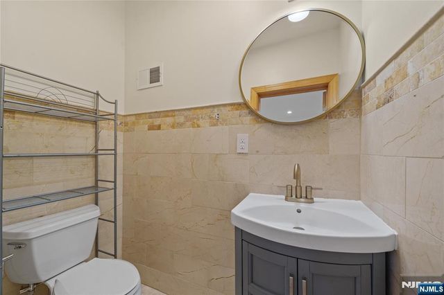 81 Fairmount Avenue, Hackensack, NJ 07601