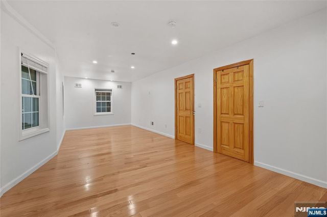 81 Fairmount Avenue, Hackensack, NJ 07601