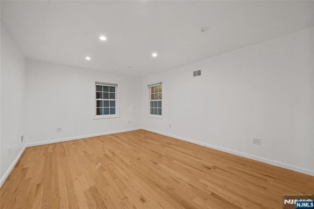 81 Fairmount Avenue, Hackensack, NJ 07601