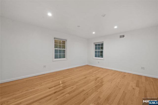 81 Fairmount Avenue, Hackensack, NJ 07601