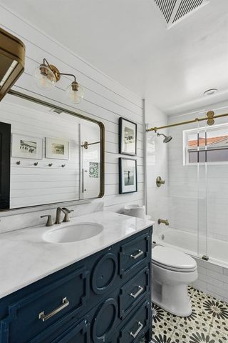 711 SW 27th Way, Boynton Beach, FL 33435