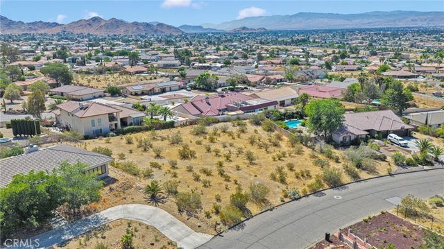 16425 Viho, Apple Valley, CA 92307