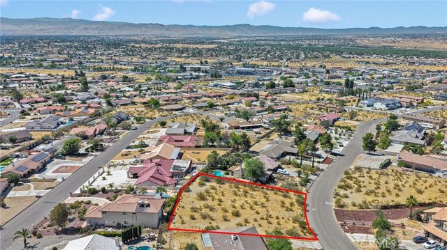 16425 Viho, Apple Valley, CA 92307