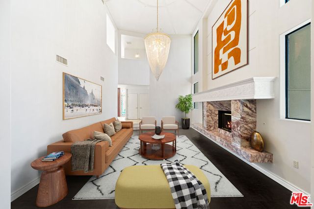 15656 Crownridge Place, Sherman Oaks, CA 91403