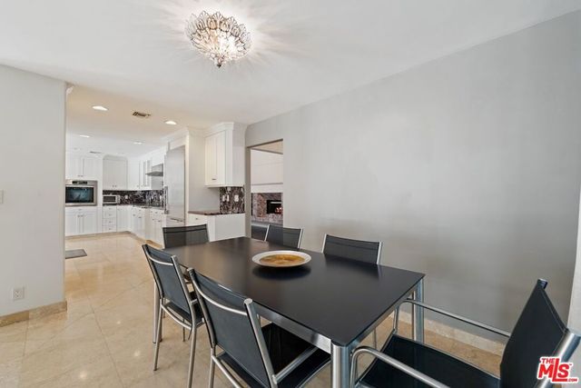 15656 Crownridge Place, Sherman Oaks, CA 91403