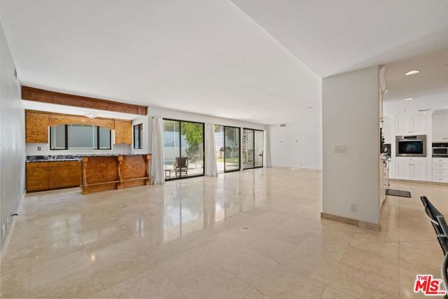 15656 Crownridge Place, Sherman Oaks, CA 91403