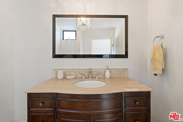 15656 Crownridge Place, Sherman Oaks, CA 91403