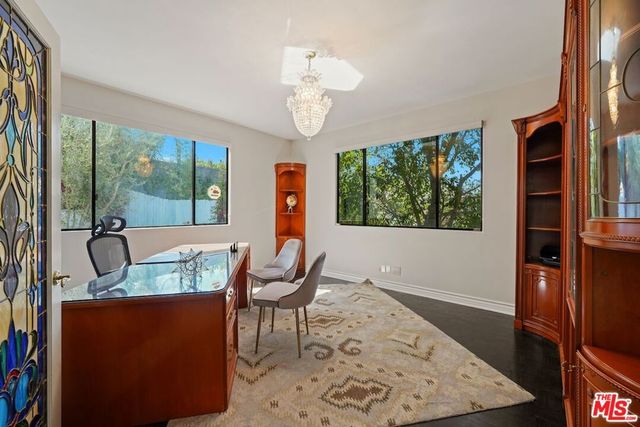 15656 Crownridge Place, Sherman Oaks, CA 91403