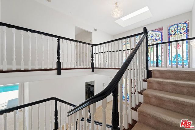 15656 Crownridge Place, Sherman Oaks, CA 91403