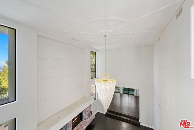 15656 Crownridge Place, Sherman Oaks, CA 91403