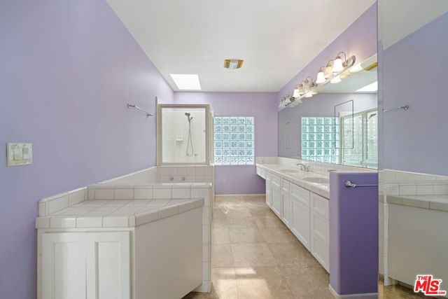 15656 Crownridge Place, Sherman Oaks, CA 91403