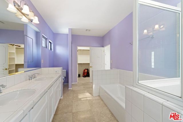 15656 Crownridge Place, Sherman Oaks, CA 91403