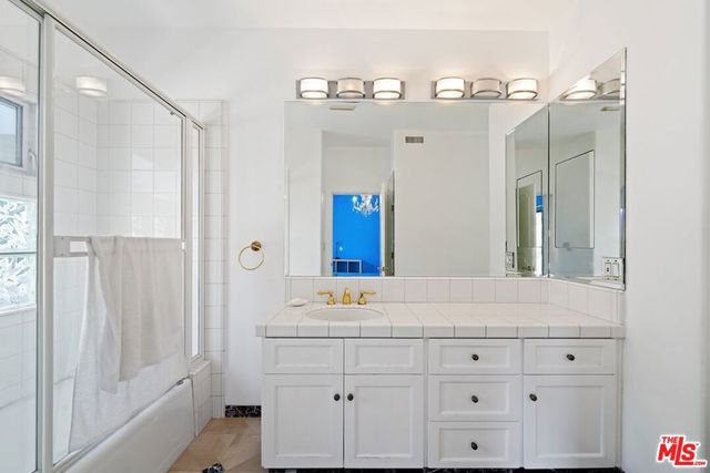 15656 Crownridge Place, Sherman Oaks, CA 91403