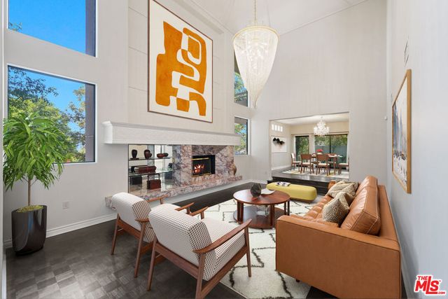 15656 Crownridge Place, Sherman Oaks, CA 91403