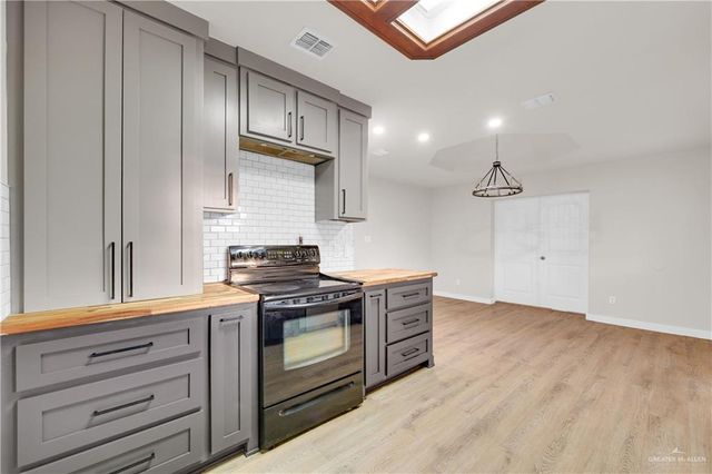 8421 Bougainvillea Drive, Mission, TX 78573