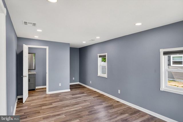 3 WALDEN RD, Marlton, NJ 08053