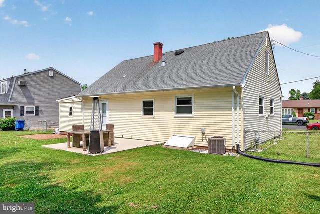 3 WALDEN RD, Marlton, NJ 08053